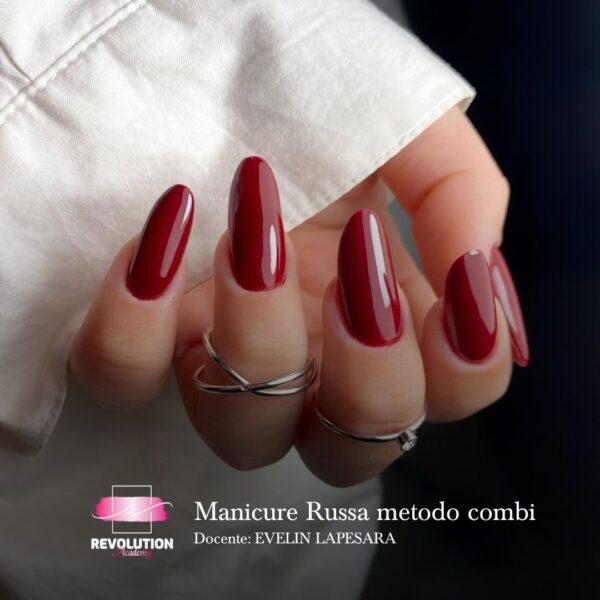 Manicure Russa metodo combi - Evelin Lapesara